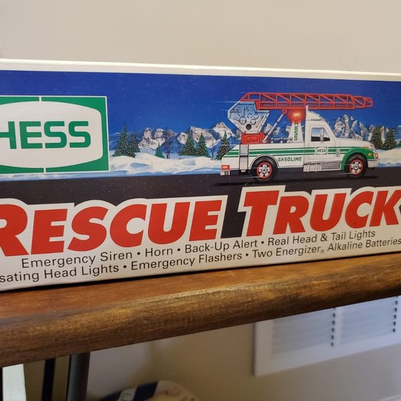 Hess 1994 Rescue Truck. HP๐๐๐ - Picture 3 of 7